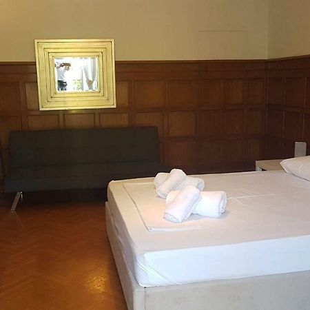 Violet Errathens Apartment - Athens Center, 7 Bd, 3 Bath المظهر الخارجي الصورة